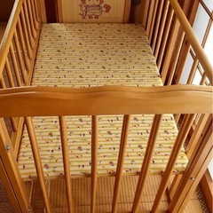 ベビーベッドの画像