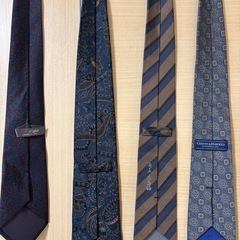 ネクタイ各3000円の画像