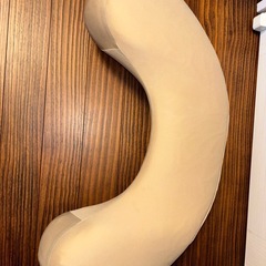 ergobaby Natural Curve 授乳クッション グレー 箱付きの画像