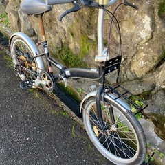 自転車店から出品 /20インチ/折り畳み/6段変速付き/完全整備済み/見栄えは今一つですが、品質良好/防犯登録ok の画像