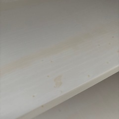 机、作業デスクの画像