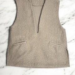 classicalELF クラシカルエルフ フェイクリングウール深Vネックベストの画像