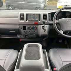 【トヨタ　ハイエース　ガンメタ！自社ローン対応！独自審査！任意整理OK！債務整理OK！自己破産OK！他社審査不可OK！】の画像