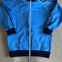 水色　ジャージの画像