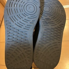 スニーカー 23.5の画像