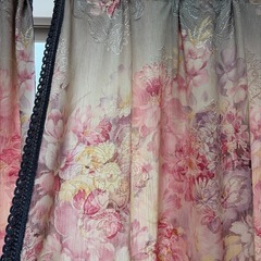 【花柄×アンティーク調ビーズ】カーテン 4枚セット｜上品デザインの画像