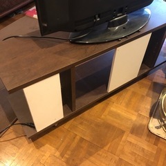 TV台の画像