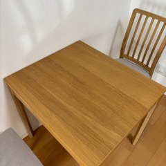 IKEA ダイニング テーブル、チェア3点セットの画像