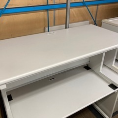 プラス 平机 オフィスデスク 幅140cm 中古の画像