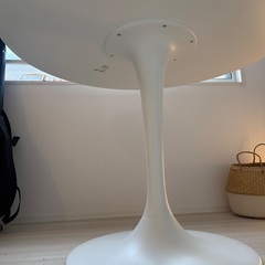 IKEA 丸テーブルの画像