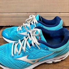 ミズノ　ウェーブライダー　23.5の画像