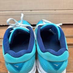 ミズノ　ウェーブライダー　23.5の画像