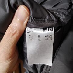 ユニクロ ウルトラライトダウン【美品】07グレーの画像