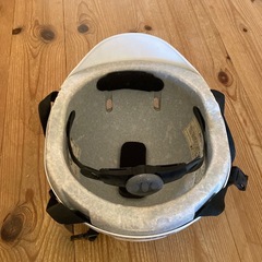 能中ヘルメットの画像