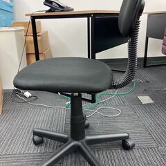 【12月23日迄に取りに来れる方】事務用チェア/椅子（1脚100円　在庫4脚あります）の画像