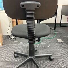 【12月23日迄に取りに来れる方】事務用チェア/椅子（1脚100円　在庫4脚あります）の画像