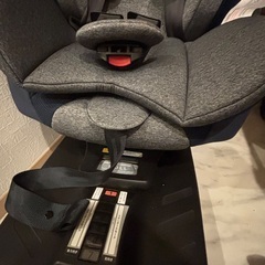 Aprica クルリラ プラス チャイルドシート　R129適合　ISOFIX 新生児から使用可の画像
