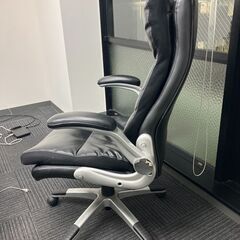 大特価【12/23迄に取りに来れる方】高級オフィス用チェア　状態良好の画像