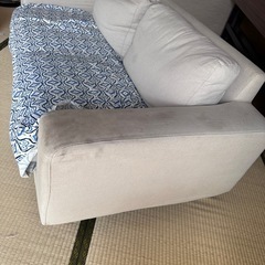 白 ソファ 汚れあり 裏は綺麗の画像