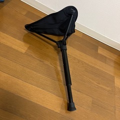 モバイルチェア アウトドアチェア 折りたたみ椅子 スタンディングチェア コンパクトチェア キャンプ イス 超軽量 耐荷重150kg 収納袋付の画像