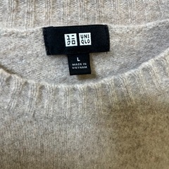 UNIQLOレディースセーターの画像