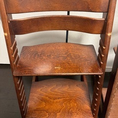 ストッケ　フリップフラップチェア　ブラウン2台セットの画像