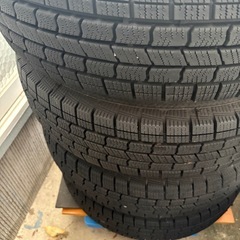 ハイエース用スタッドレスタイヤの画像