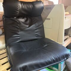 ヘッドレスト付きリクライニング座椅子 の画像