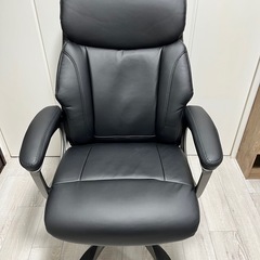 【年内受け取りで5000円にお値下げします】傷・汚れに強い合成皮革 オフィスチェア　エステン Nシールドの画像