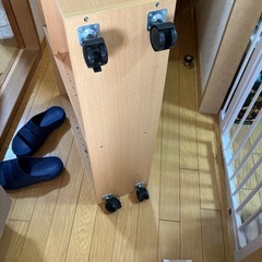 キャスター付き棚の画像
