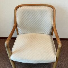 カリモク チェアの画像