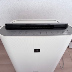 シャープ 加湿空気清浄機 KC-E70の画像
