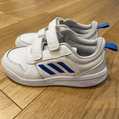 【年内終了】adidas スニーカー　18センチ　白　記名あり　美品の画像