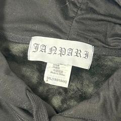 【新品 レア品 / JANPARI】ラインスト－ン ロゴパ－カ－ 裏起毛 3XLの画像