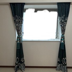 【オーダー級】高級刺繍・厚手カーテン 2枚セットの画像