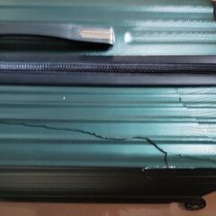 【あげます】壊れたスーツケースの画像