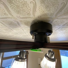 4 灯シーリングライト　おしゃれ　リモコン付き電球新品の画像