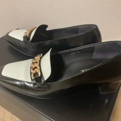 asics ランウォーク チェーン装飾付きローファー 23cmの画像