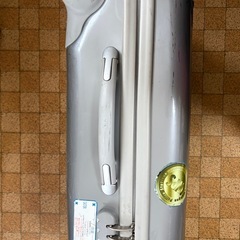 2輪ポリカーボネート系スーツケース　　の画像