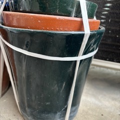 陶器の植木鉢　大きさ色々の画像