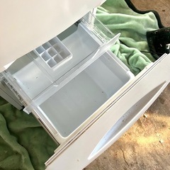 東芝 ノンフロン冷凍冷蔵庫 GR-U15BS (W) 2022年製の画像