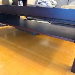 ガラスリビングテーブルの画像