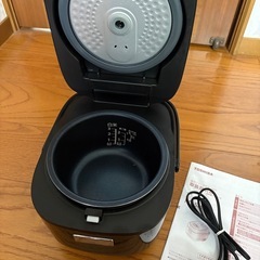 東芝ジャー炊飯器 3合炊きの画像