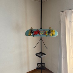 美品　スケボー　ラック　突っ張りタイプ の画像