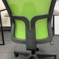 【12月23日迄に取りに来れる方】オフィスチェア メッシュ生地 ブラックの画像