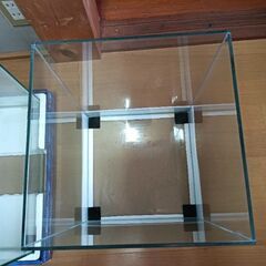 ガラス水槽　2つセットの画像