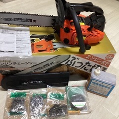 チェンソー　（エンジン式 美品です）の画像