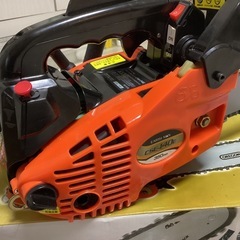 チェンソー　（エンジン式 美品です）の画像