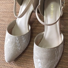 パーティー🎉レースパンプスの画像