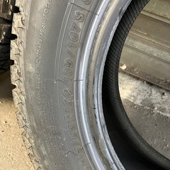 215/65R16 ヨコハマ　ジオランダーAT ハイエース　キャラバンの画像